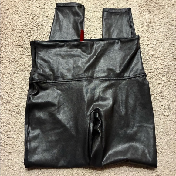 Spanx faux leather leggings - Picture 3 of 12